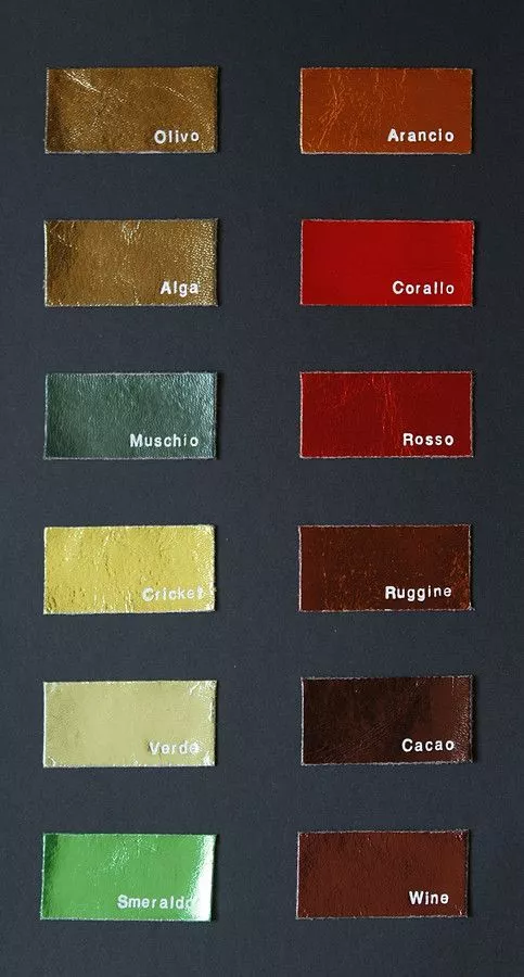 Colori naturali e vivaci con lamina parziale: olivo, muschio, corallo, rosso, ruggine e smeraldo. Soluzioni Brotinart per concerie.